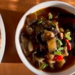 One Pot Rezept mit Hackfleisch, butterweichen Auberginen und koreanischer Umami-Soße